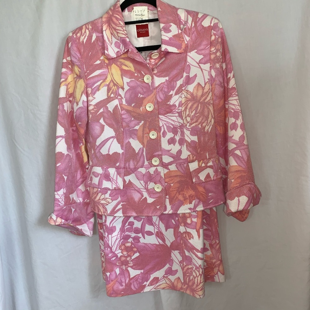 Olsen Europe woman’s spring fashion suit